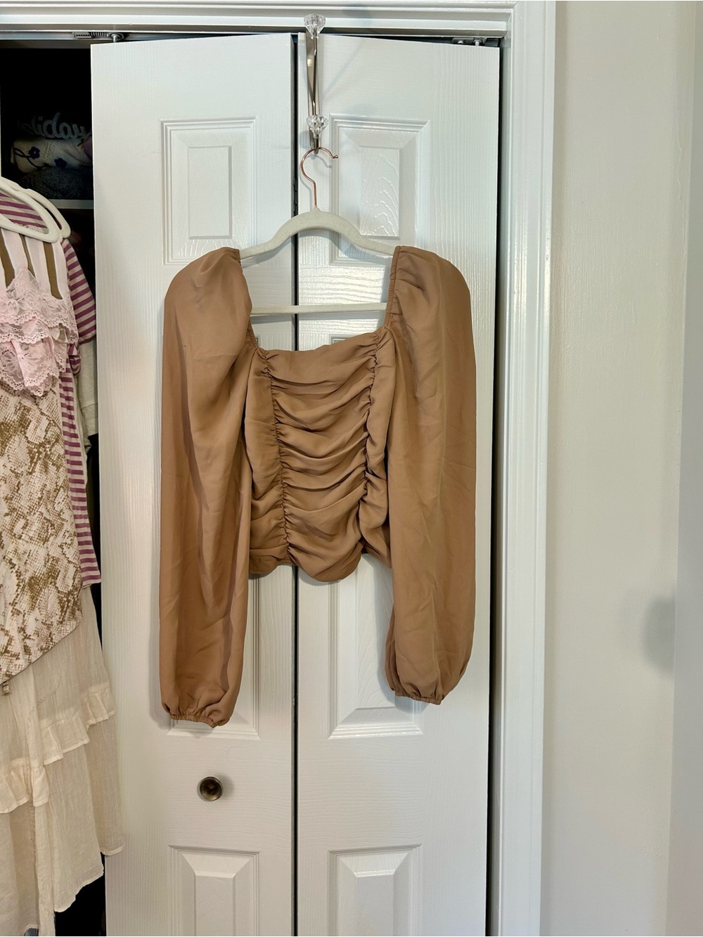 Express Camel Ruched Puff-Sleeve Blouse